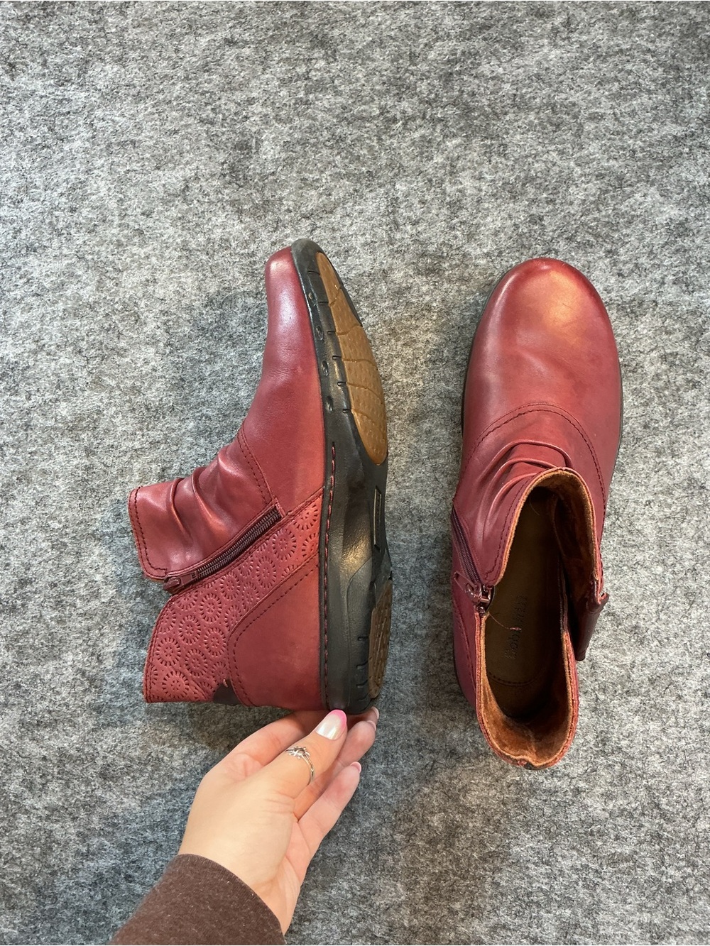 Cobb Hill Burgundy Leather Ankle Booties Size 10